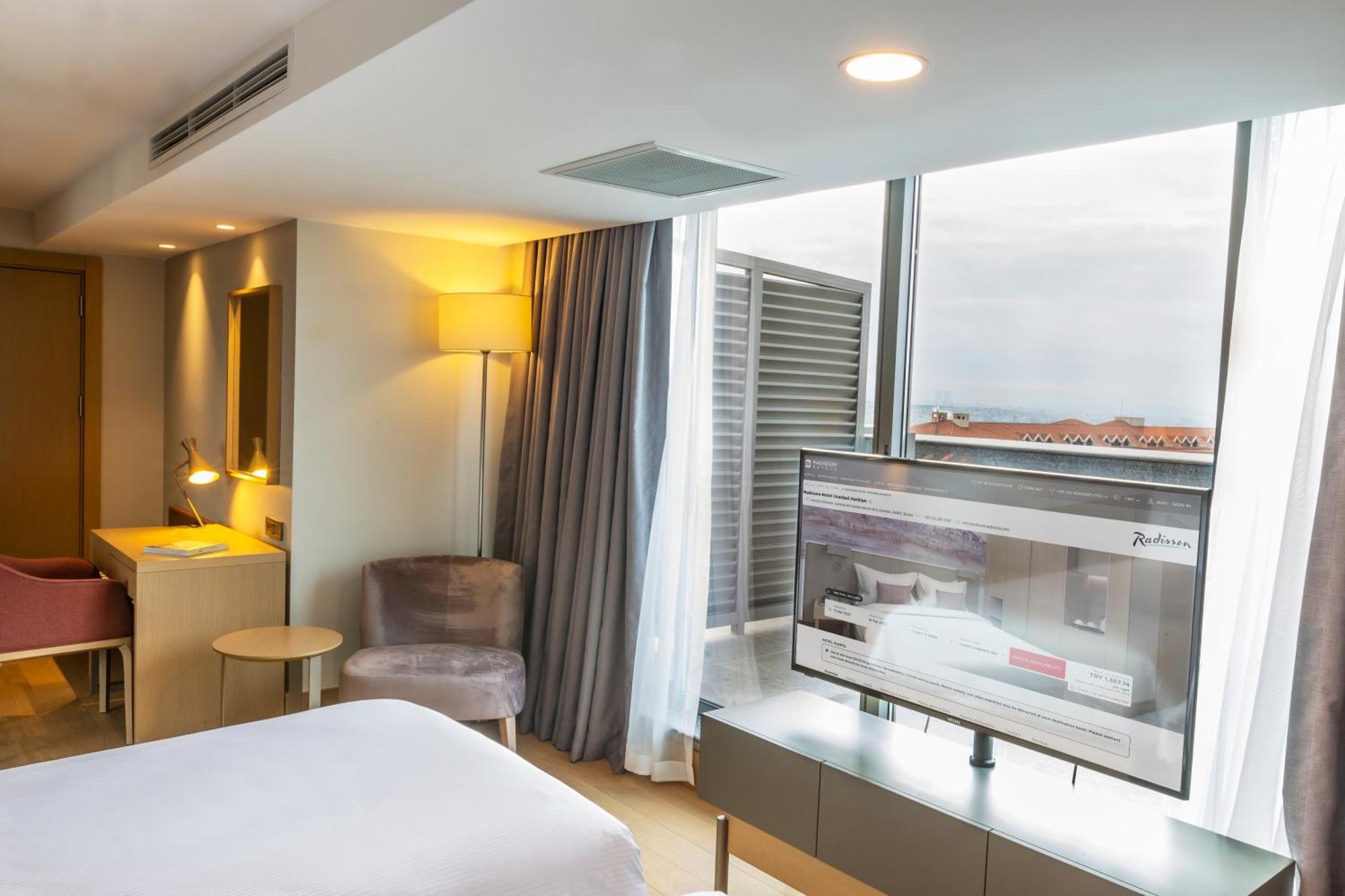 Radisson Hotel Istanbul Harbiye Bilik gambar